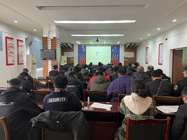 安檢站、消防護(hù)衛(wèi)部開(kāi)展違禁物品檢查培訓(xùn).png